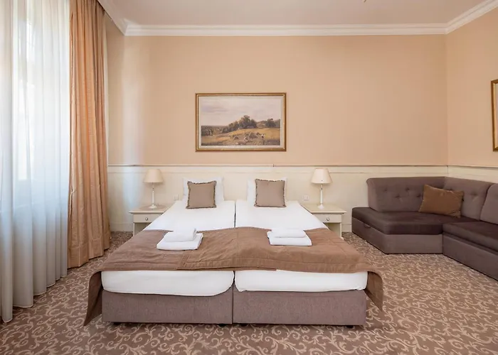 Top Central Rooms