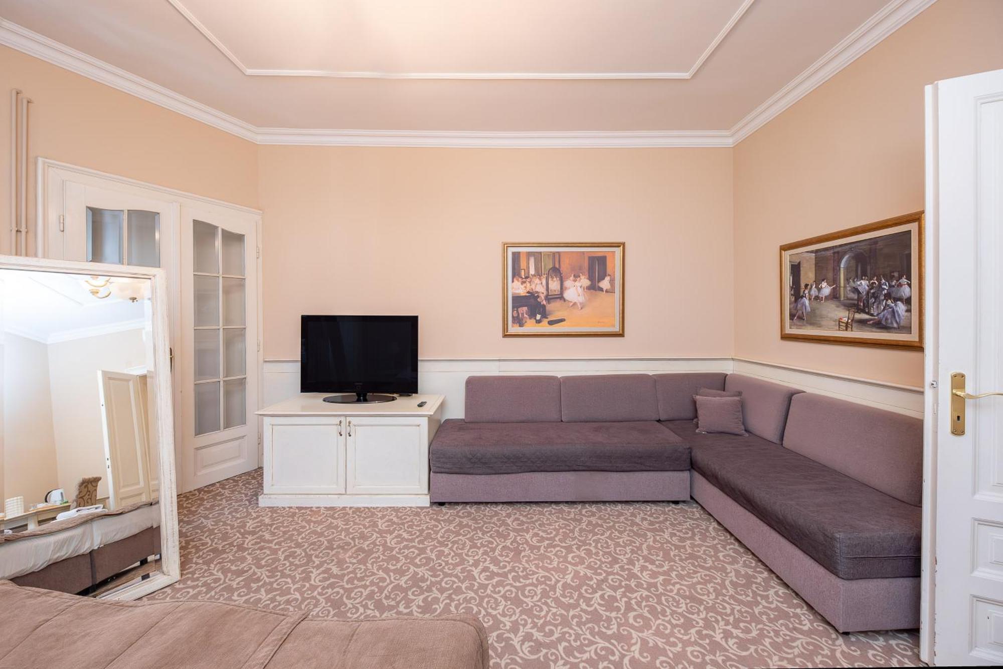 Апартаменты Top Central Rooms *