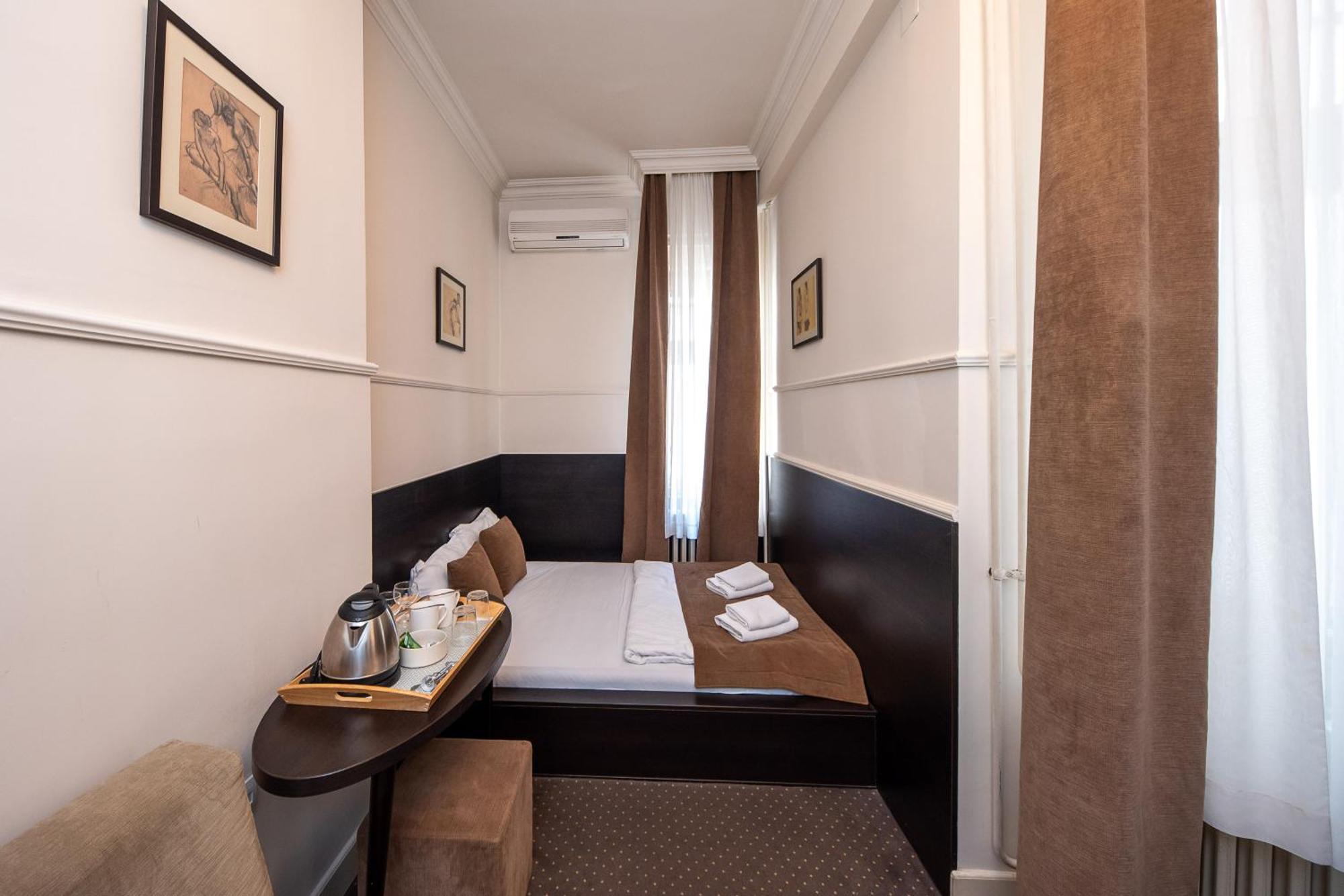 Top Central Rooms