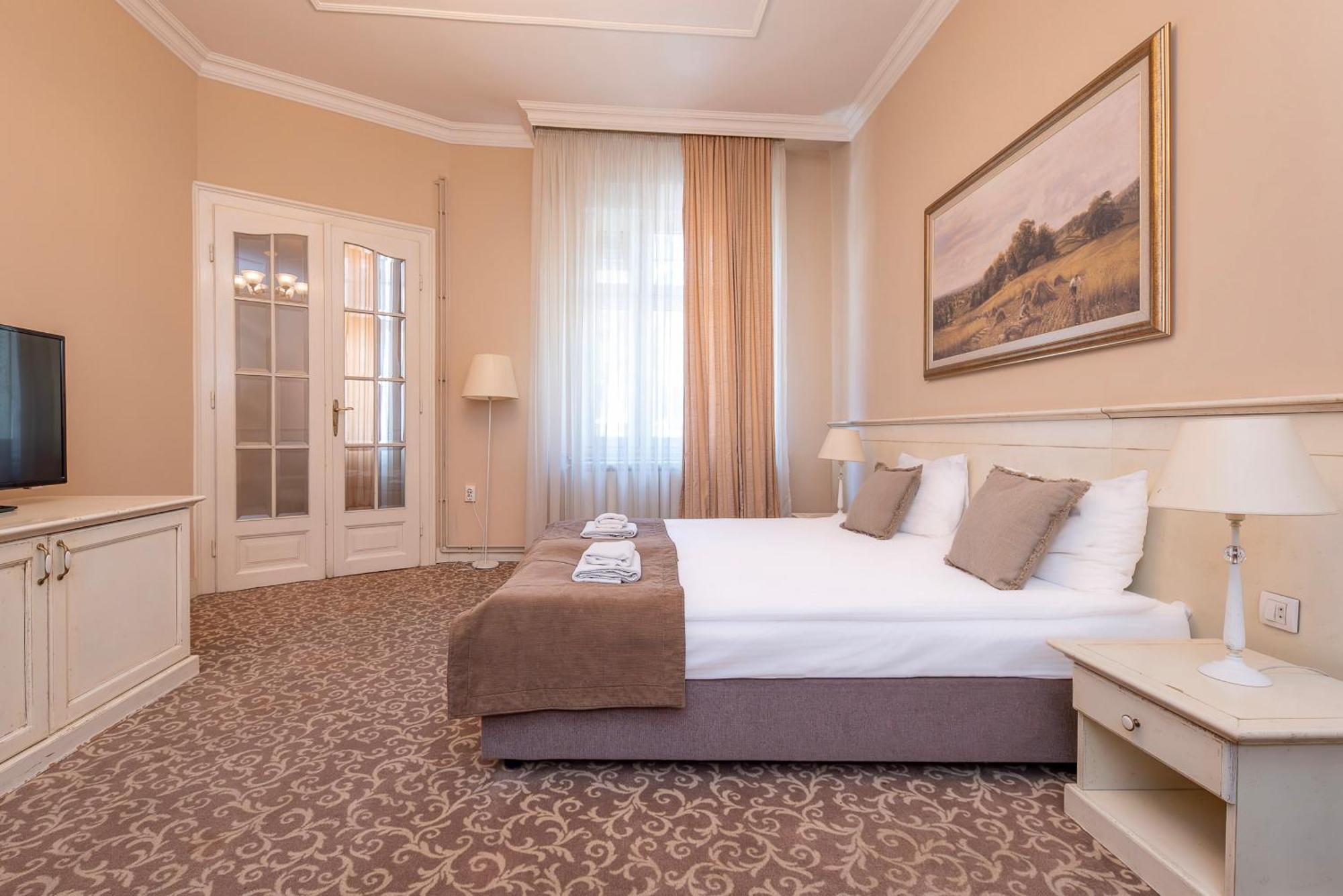 Top Central Rooms Апартаменты *
